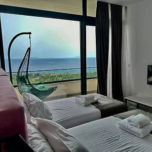 Hotel Wait 'n Sea